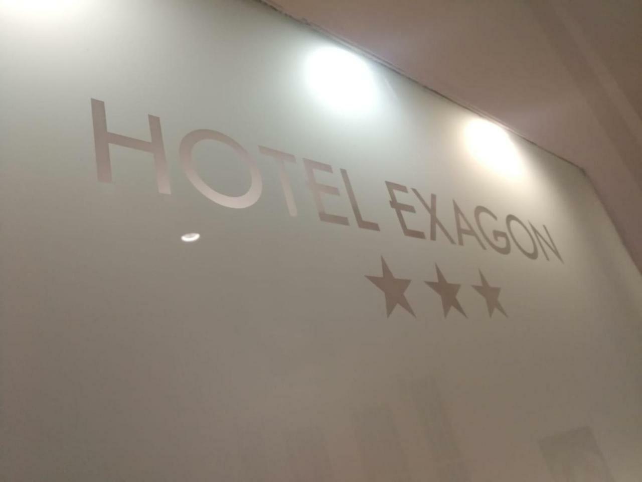 Hotel Exagon Flower Кастел Волтурно Екстериор снимка