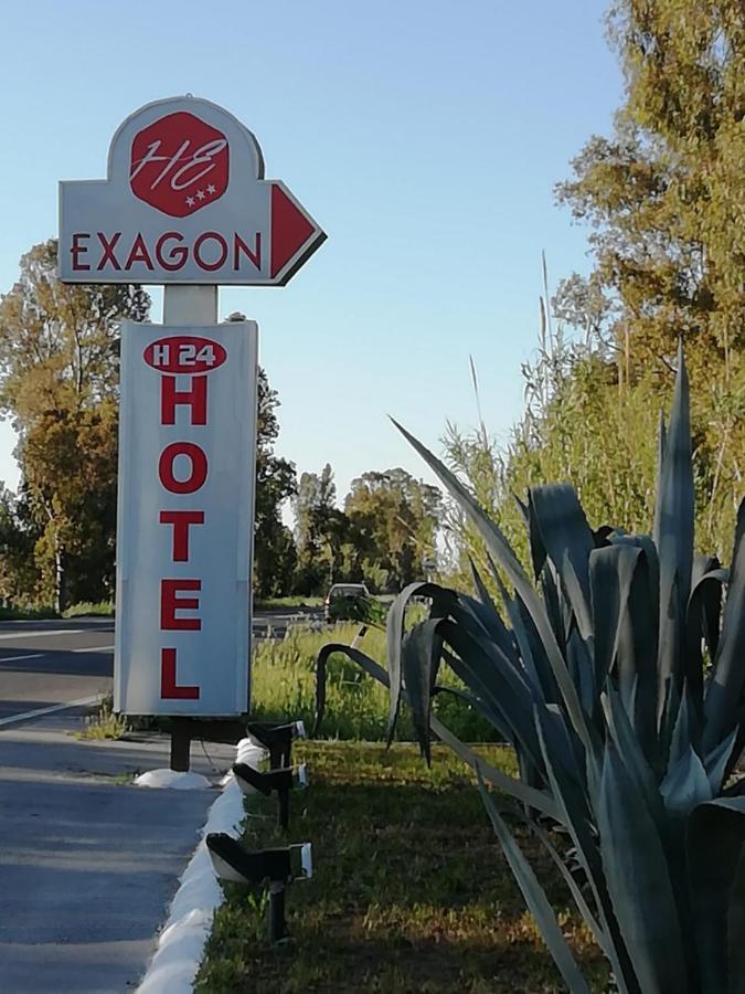 Hotel Exagon Flower Кастел Волтурно Екстериор снимка